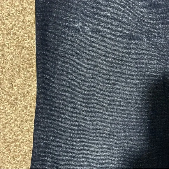 Old Navy Women's Dark Straight Leg Jeans - Picture 5 of 7
